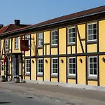 Den Gamle מלון