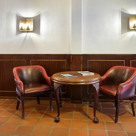 Hotel Den Gamle *