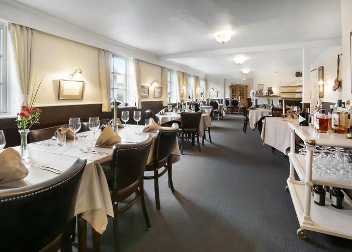 Hotel Den Gamle *