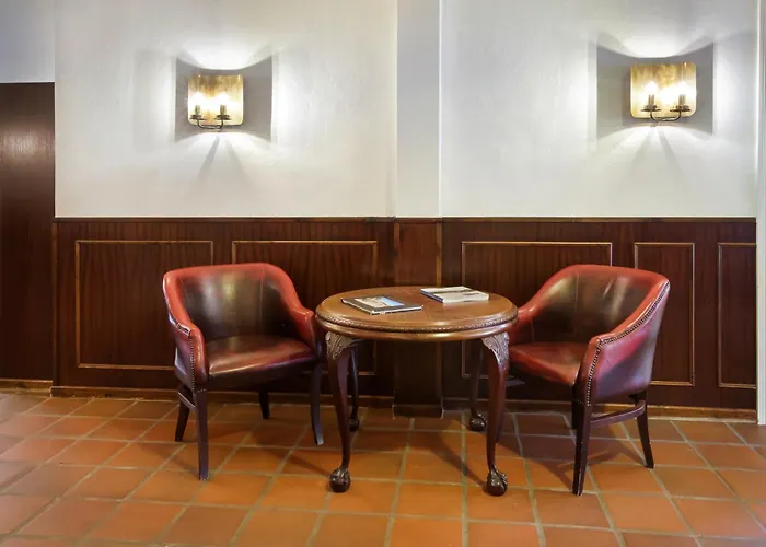 Hotel Den Gamle *